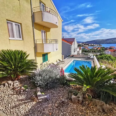 Apartment Jelena *